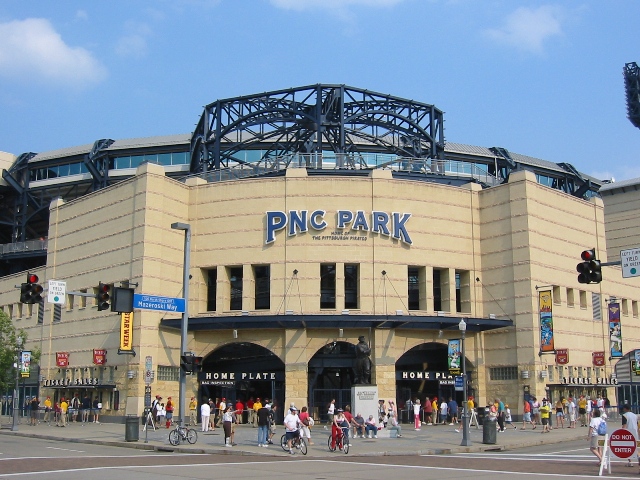 Pittsburgh Pirates on X: Heck ya you can pull that look off! (It's Hawaiian  Shirt Day here at PNC)  / X