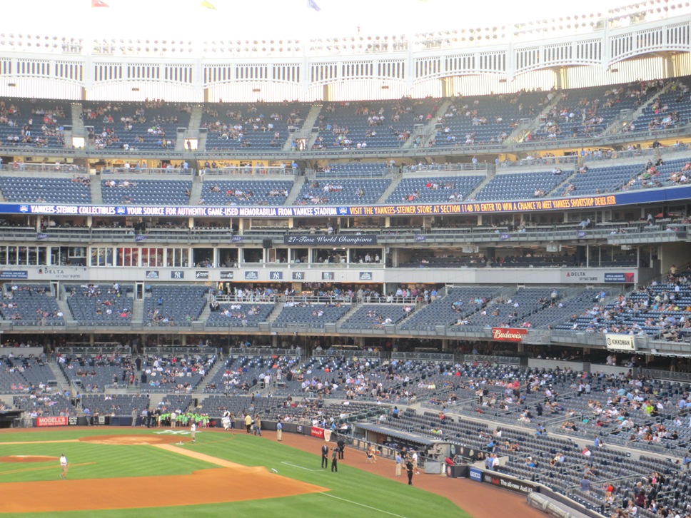 Are There Covered Seats at Yankee Stadium 