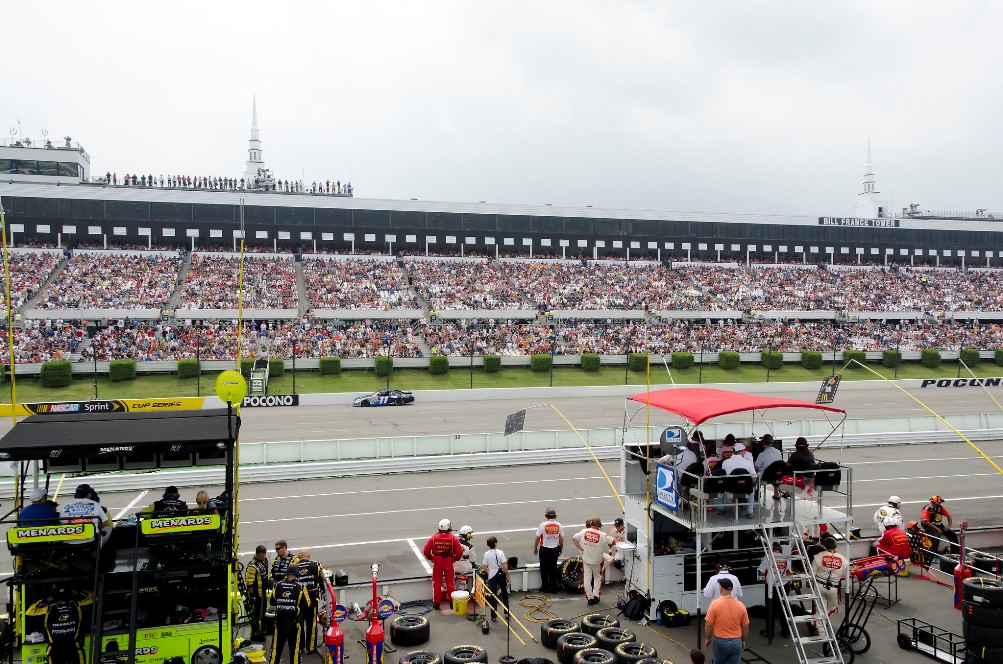 Pocono raceway front stretch