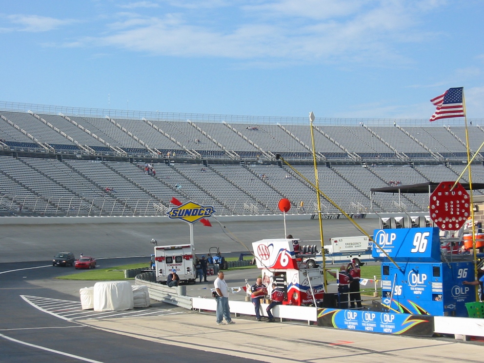 dover speedway banking